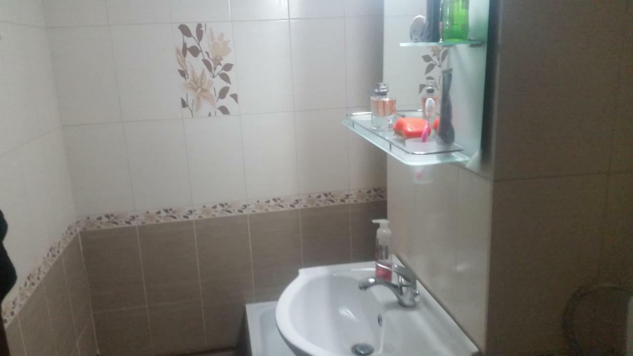 Sfanta Ecaterina - Garsoniera Alba Iulia Apartment Екстериор снимка