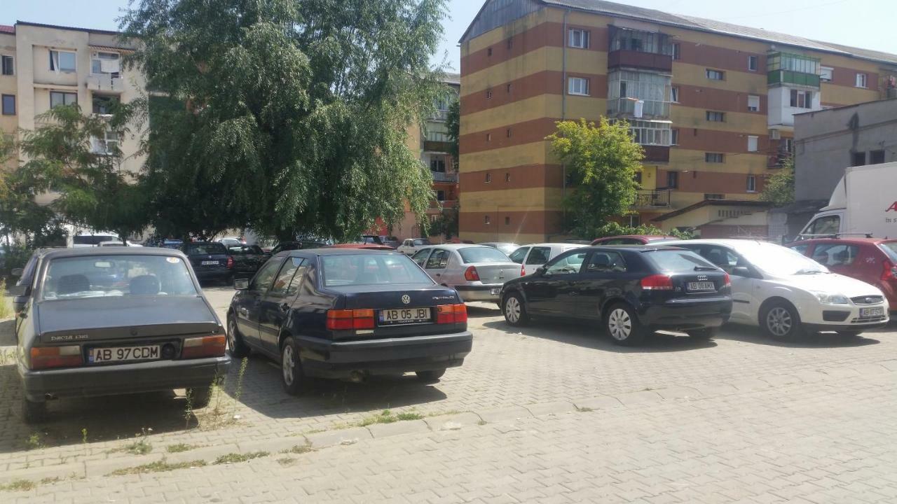 Sfanta Ecaterina - Garsoniera Alba Iulia Apartment Екстериор снимка